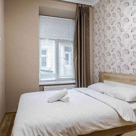 Apartment On Stavropihiiska Street 1 Lviv Ngoại thất bức ảnh