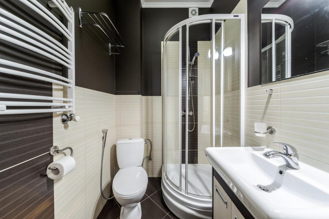 Apartment On Stavropihiiska Street 1 Lviv Ngoại thất bức ảnh