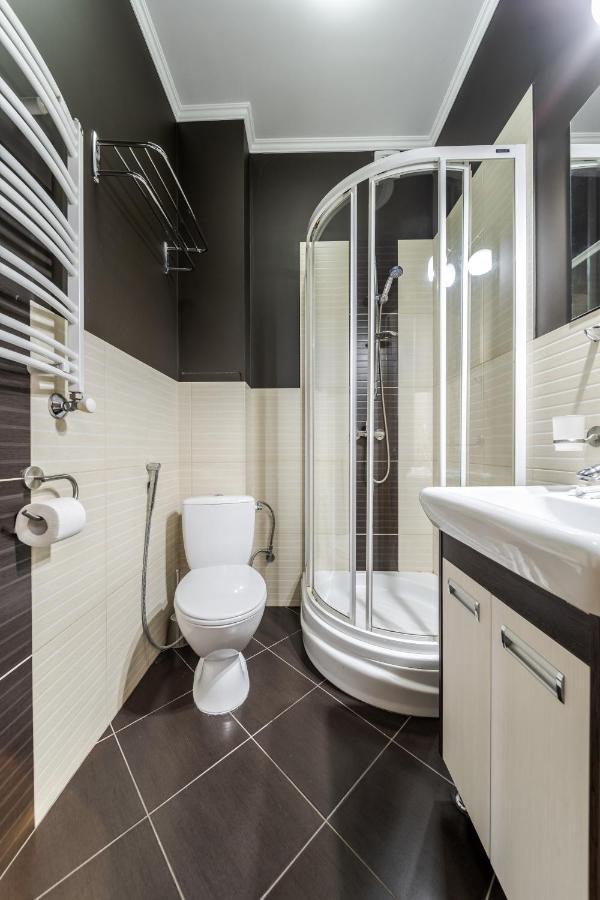 Apartment On Stavropihiiska Street 1 Lviv Ngoại thất bức ảnh