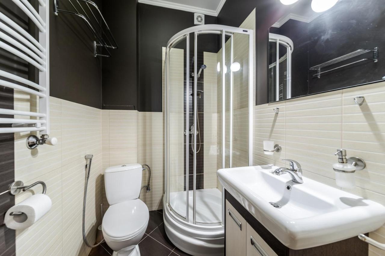 Apartment On Stavropihiiska Street 1 Lviv Ngoại thất bức ảnh