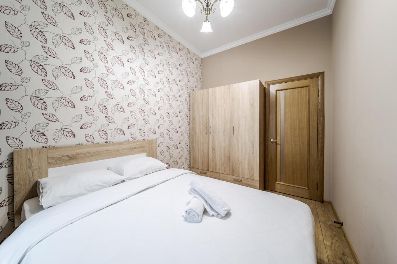 Apartment On Stavropihiiska Street 1 Lviv Ngoại thất bức ảnh