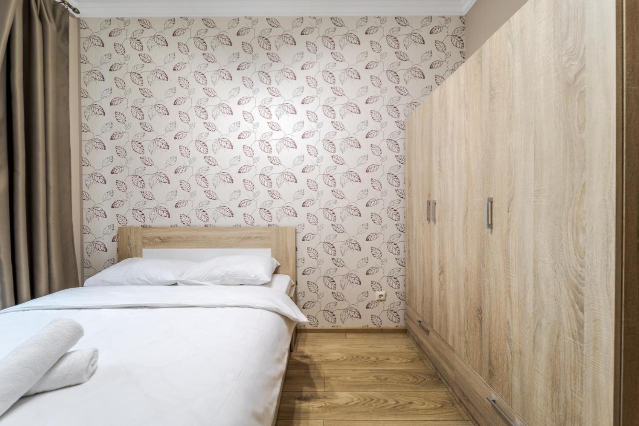 Apartment On Stavropihiiska Street 1 Lviv Ngoại thất bức ảnh