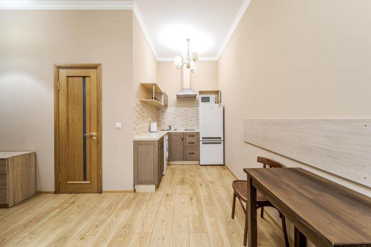 Apartment On Stavropihiiska Street 1 Lviv Ngoại thất bức ảnh